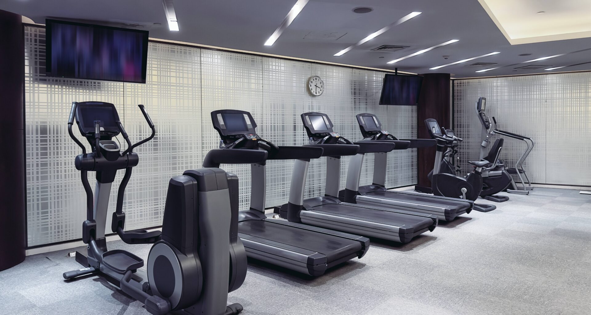 Sticky-note security turned gym into hall of '80s horrors • The Register