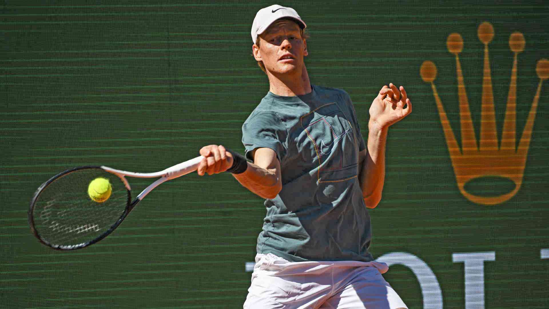Jannik Sinner trains ahead of the 2026 Rolex Monte-Carlo Masters.