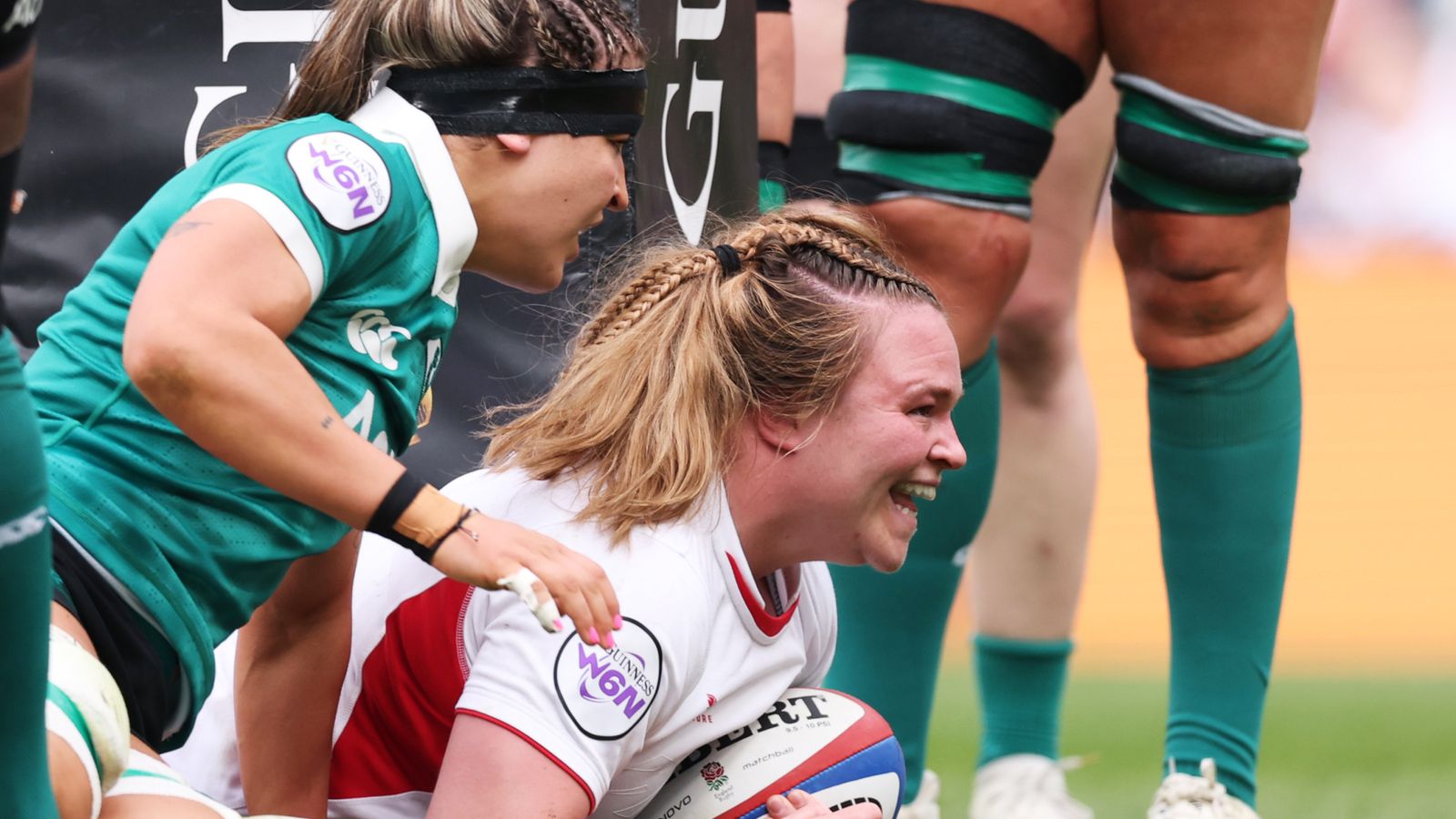 Sarah Bern scored a double in the first half for England