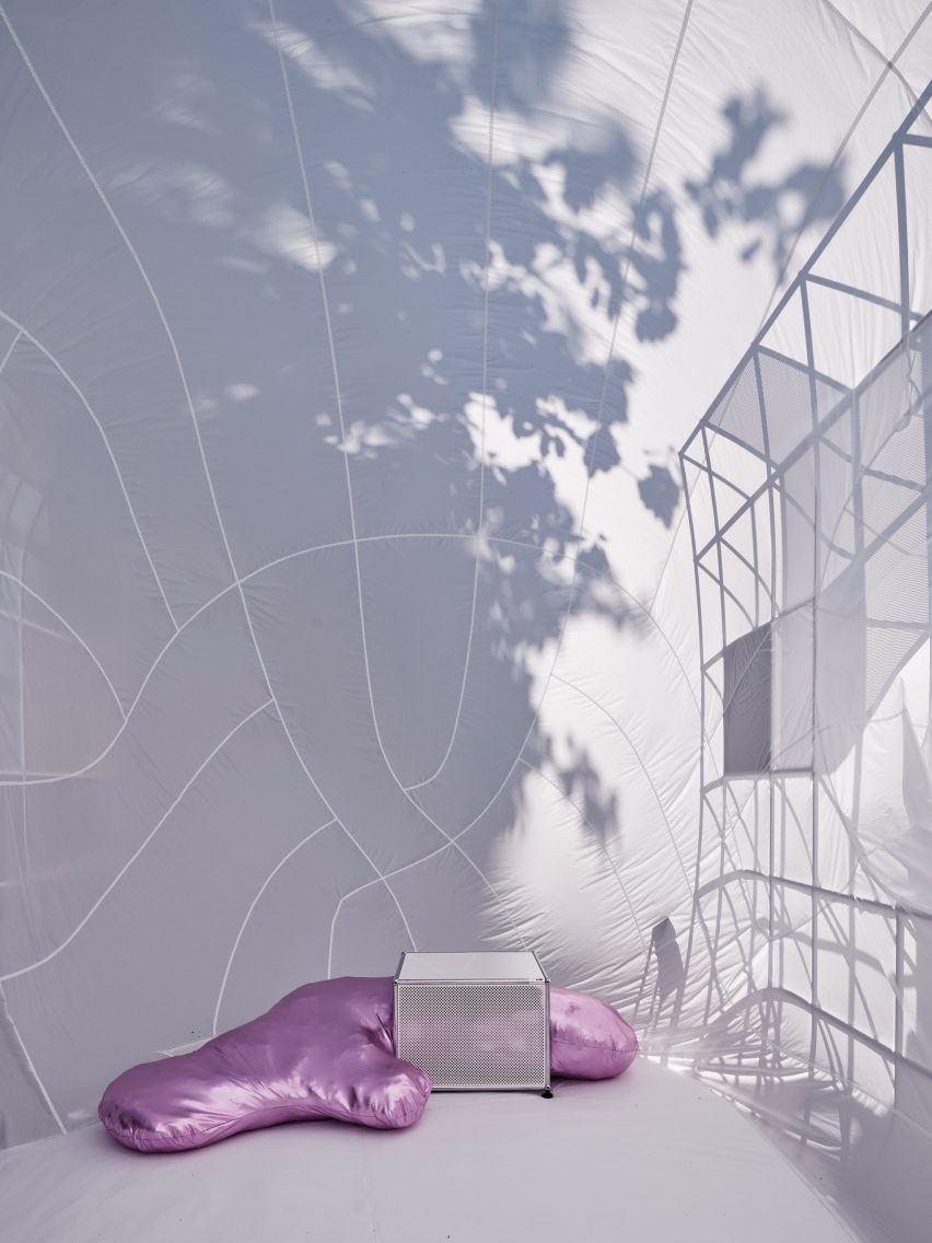 Renaissance of the Real installation by Snøhetta and Annabelle Schneider for USM