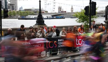 Download it now to track and support runners