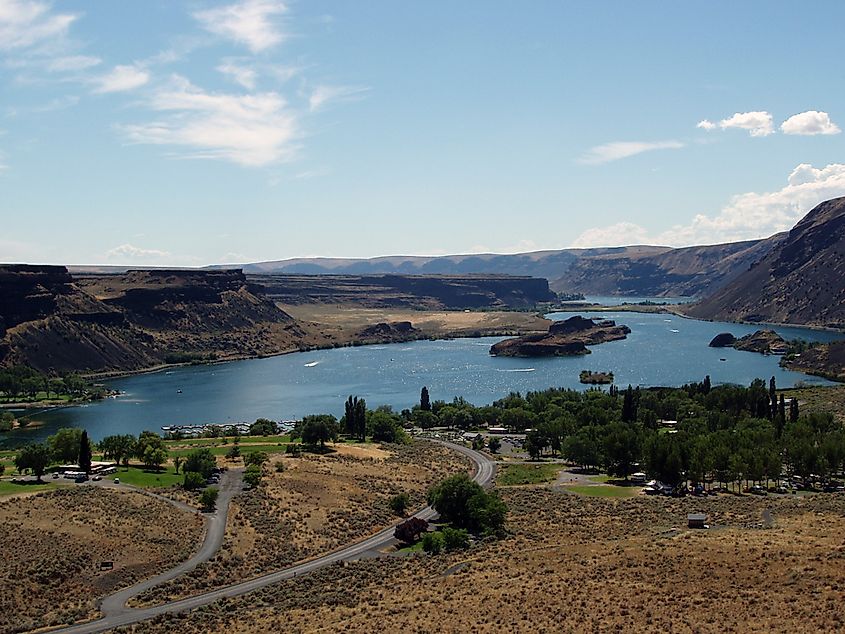 Sun Lakes-Dry Falls State Park.