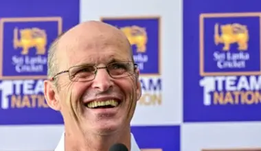 star-sports-on-dark-background