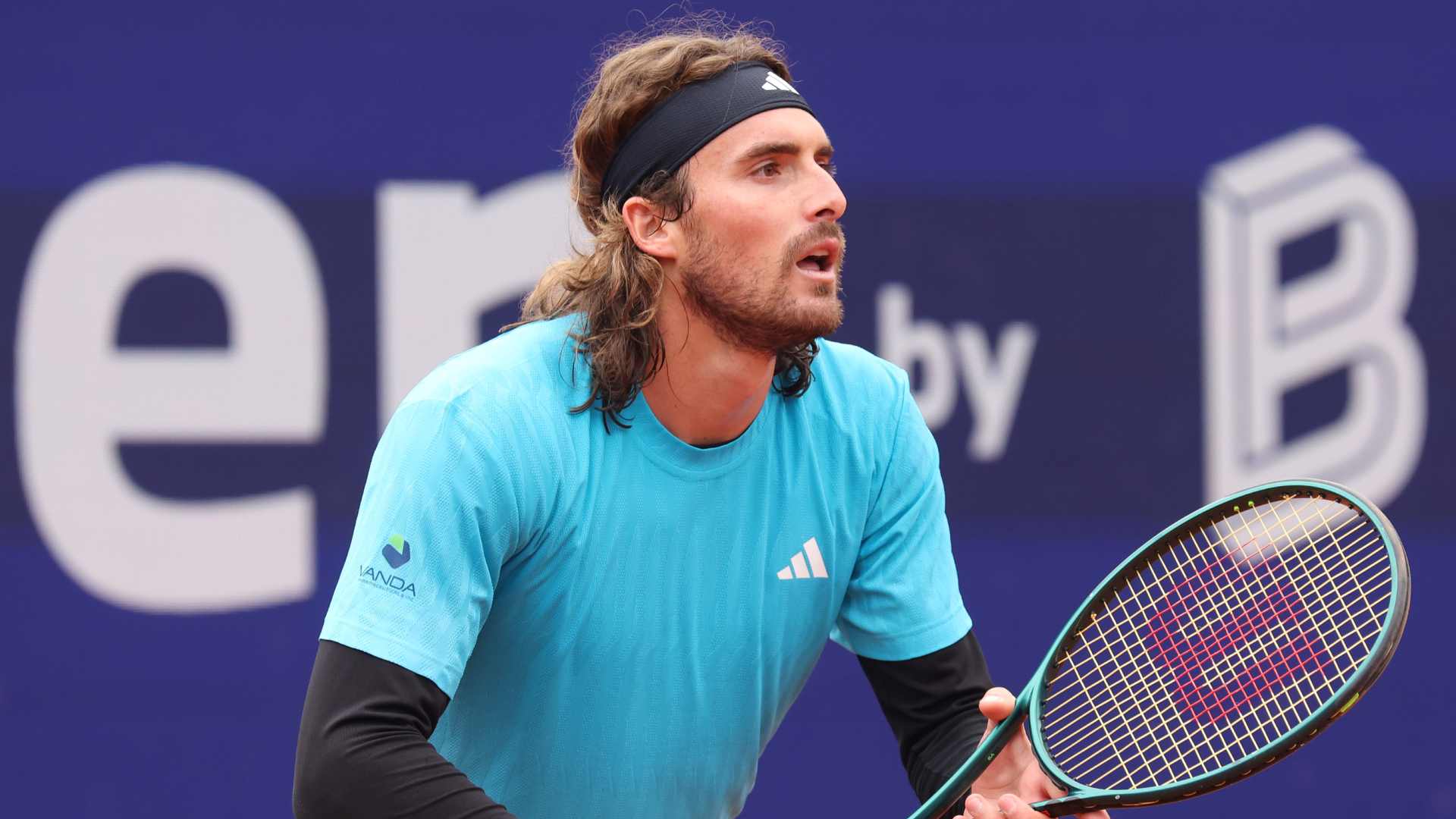 Stefanos Tsitsipas and Fabian Marozsan split sets on Tuesday in Munich before play was suspended.