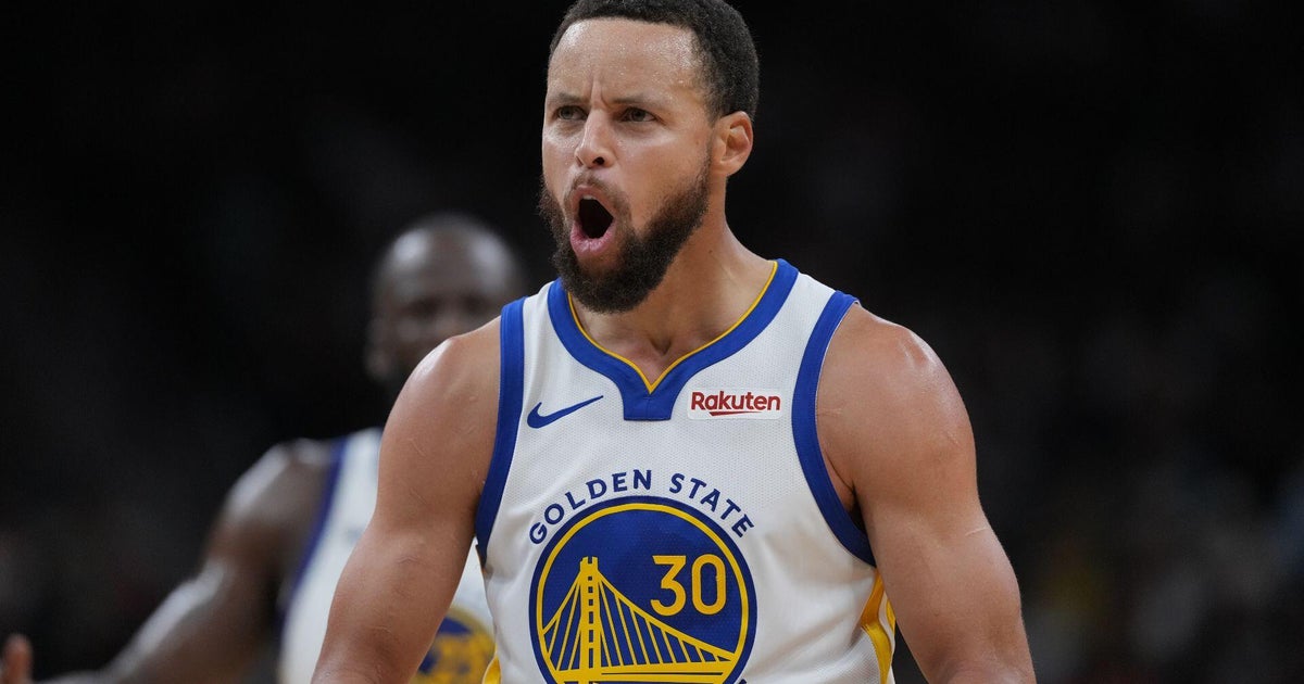 Stephen Curry hopes to lead a surprise Warriors playoff run after knee injury
