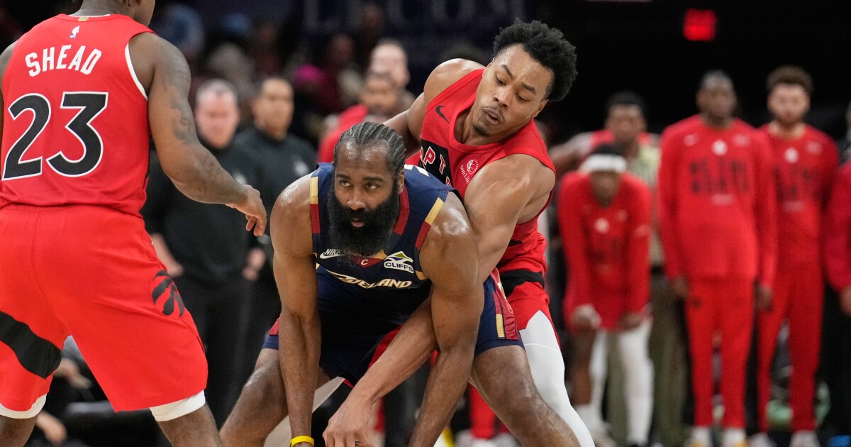 Pluto: Cavs can’t rely on 'hero ball' in pivotal Game 5 with Toronto