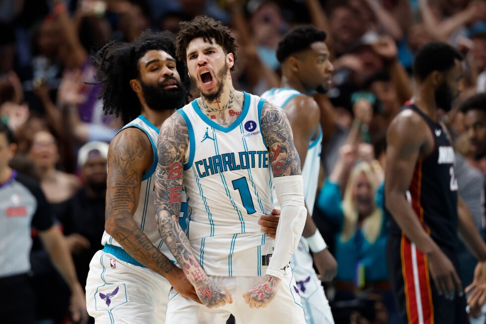 LaMelo Ball's layup with 4.7 seconds lifts Hornets past Heat in OT