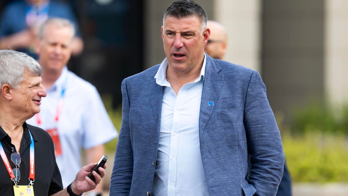 NFL won't investigate Mike Vrabel after Dianna Russini photos