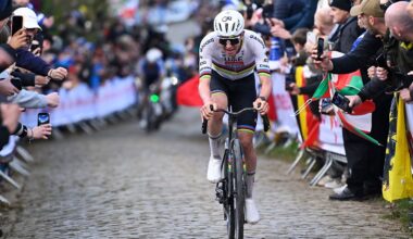 OUDENAARDE, BELGIUM - APRIL 05 : during the 110th edition of Ronde van Vlaanderen an UCI World Tour 1.UWT one day cycling road race for Men Elite of 271 km with start in Antwerpen and finish in Oudenaarde on April 5, 2026 in Oudenaarde, Belgium, 05/04/2026 ( Motordriver Guy De Vuyst - Photo by Nico Vereecken / Photonews