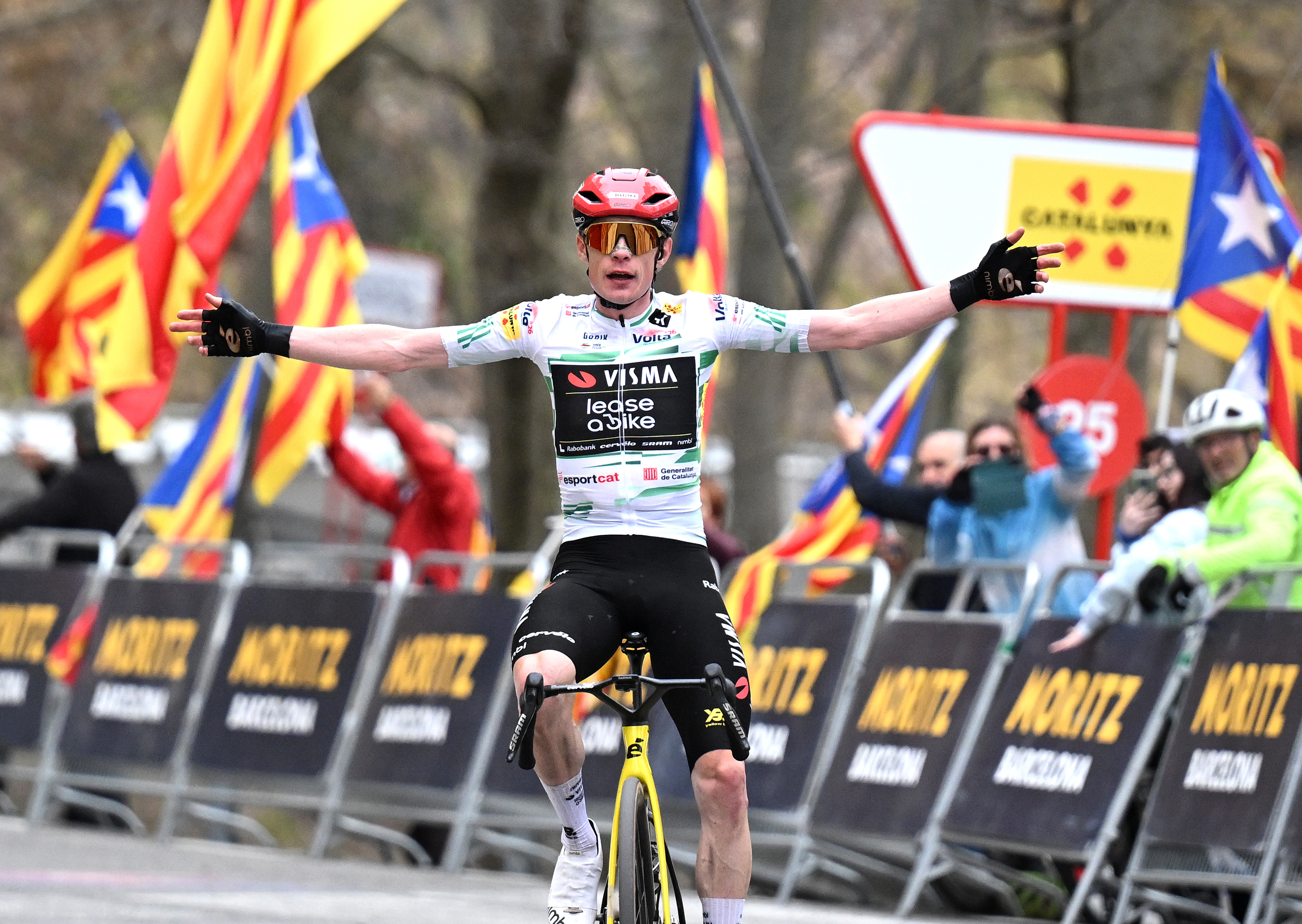 QUERALT, SPAIN - MARCH 28: Jonas Vingegaard of Denmark and Team Visma | Lease a Bike - Green Leader Jersey celebrates at finish line as stage winner during the 105th Volta a Catalunya 2026, Stage 6 a 158.2km stage from La Berga to Queralt 1133m / #UCIWT / on March 28, 2026 in Queralt, Spain. (Photo by Szymon Gruchalski/Getty Images)