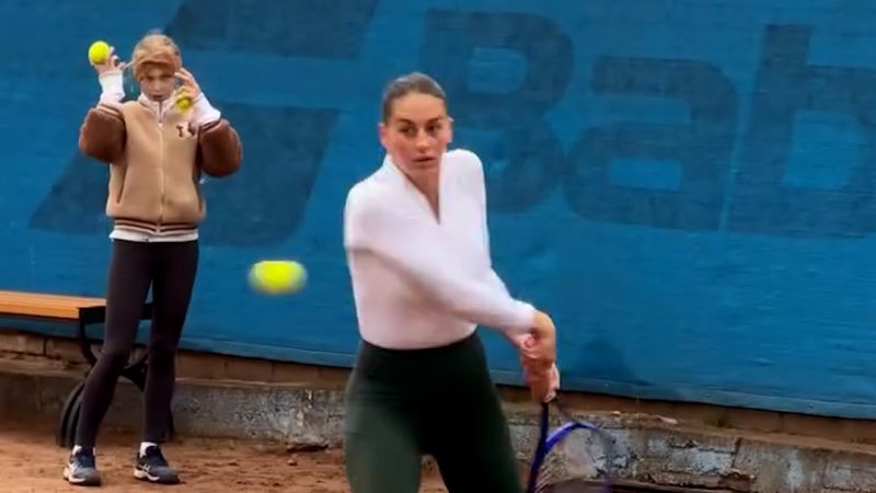 Top tennis player trains in air raid sirens