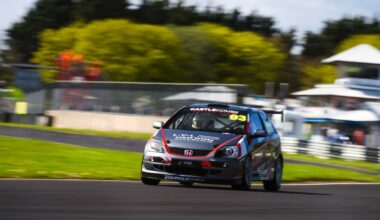 Webber's Hot Honda does the Highland fling at Castle Combe