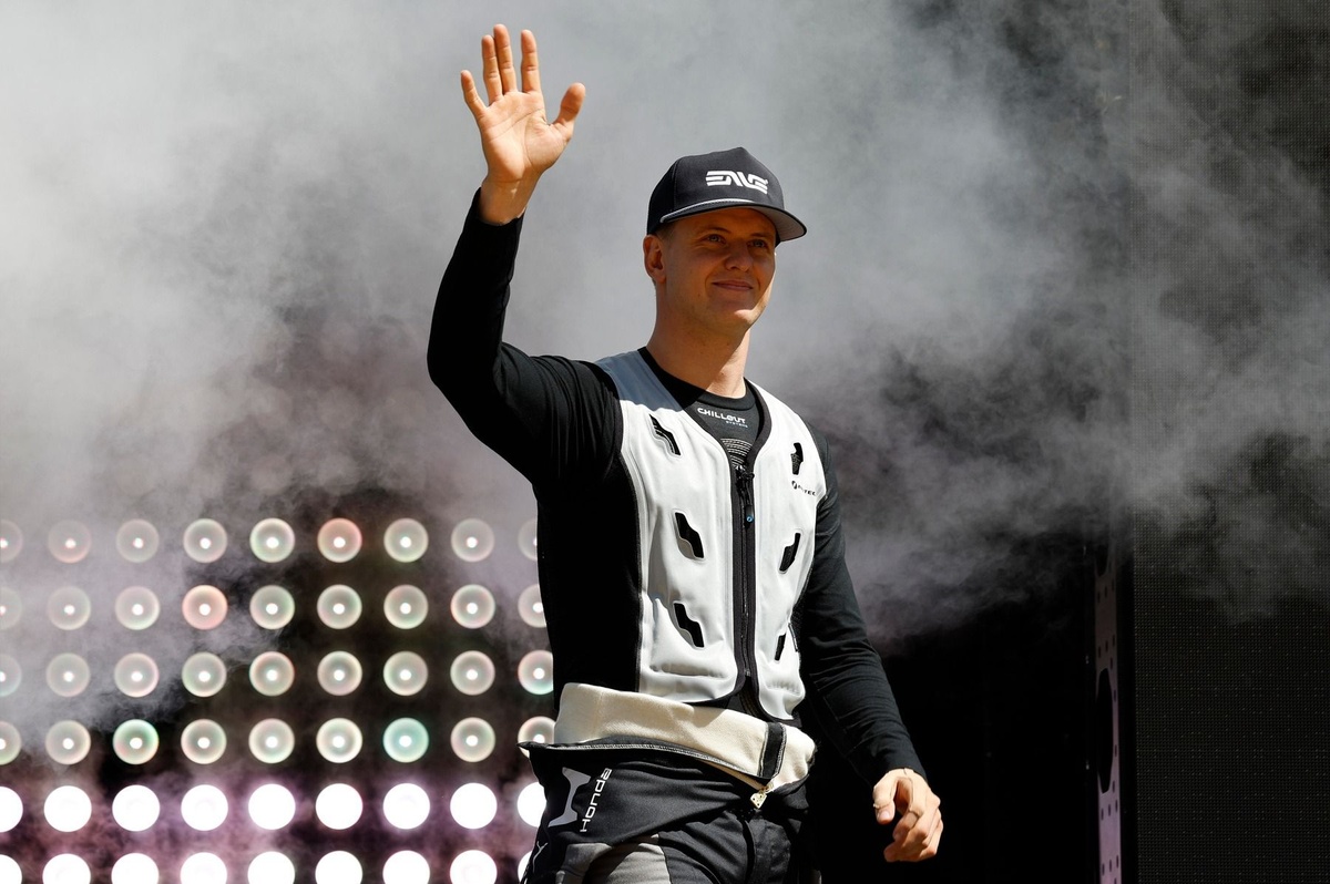 Mick Schumacher says F1 "will find a solution" to improve 2026 regulations