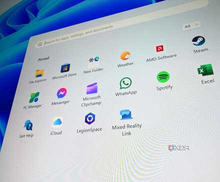 Windows Start menu showing preinstalled apps