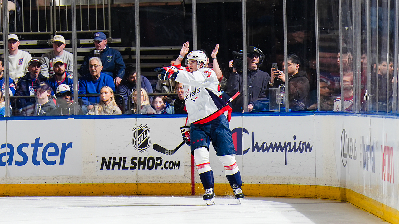 McMichael's breakaway goal | NHL.com