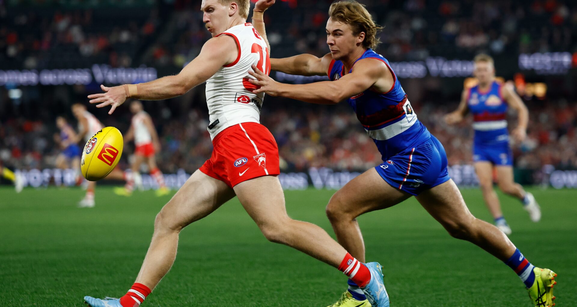 Dogs make big Bont call ahead of clash with red-hot Swans. LIVE from 7.30pm AEST