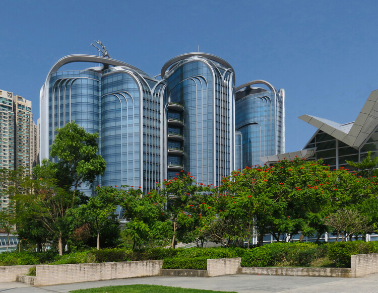 Zaha Hadid Architects’ Gateway Centre in West Kowloon Hong Kong Nears Completion, Captured by Paul Clemence - Image 1 of 27