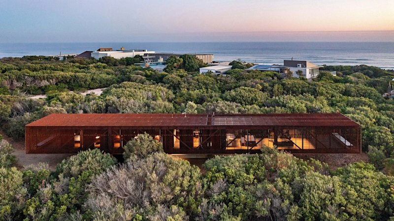 Coastal architecture: Five stunning Australian homes for sale with spectacular ocean views