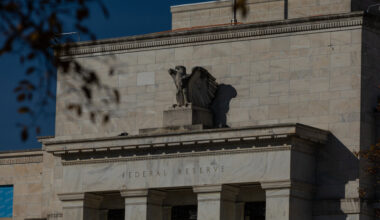 The World’s Central Banks Are Wrestling With a Gigantic Problem