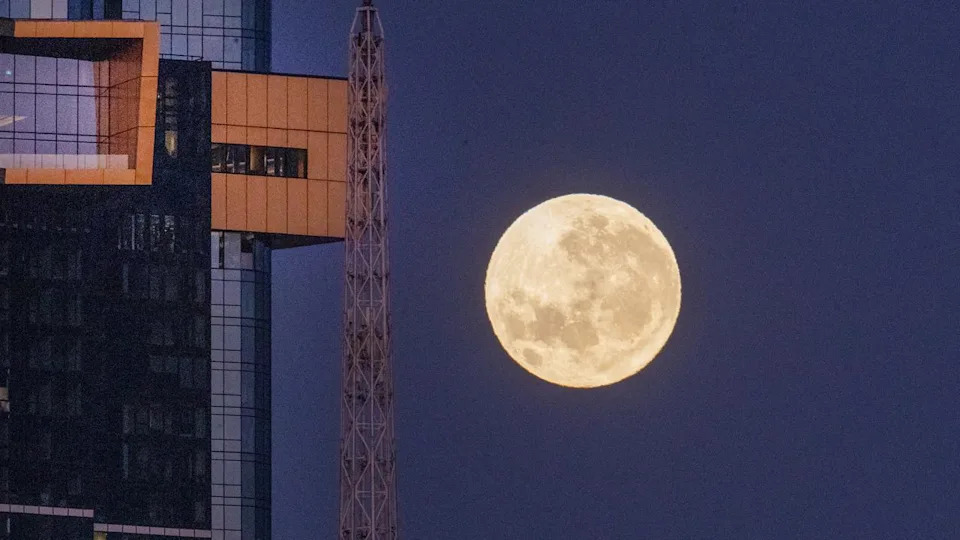 Super Moon