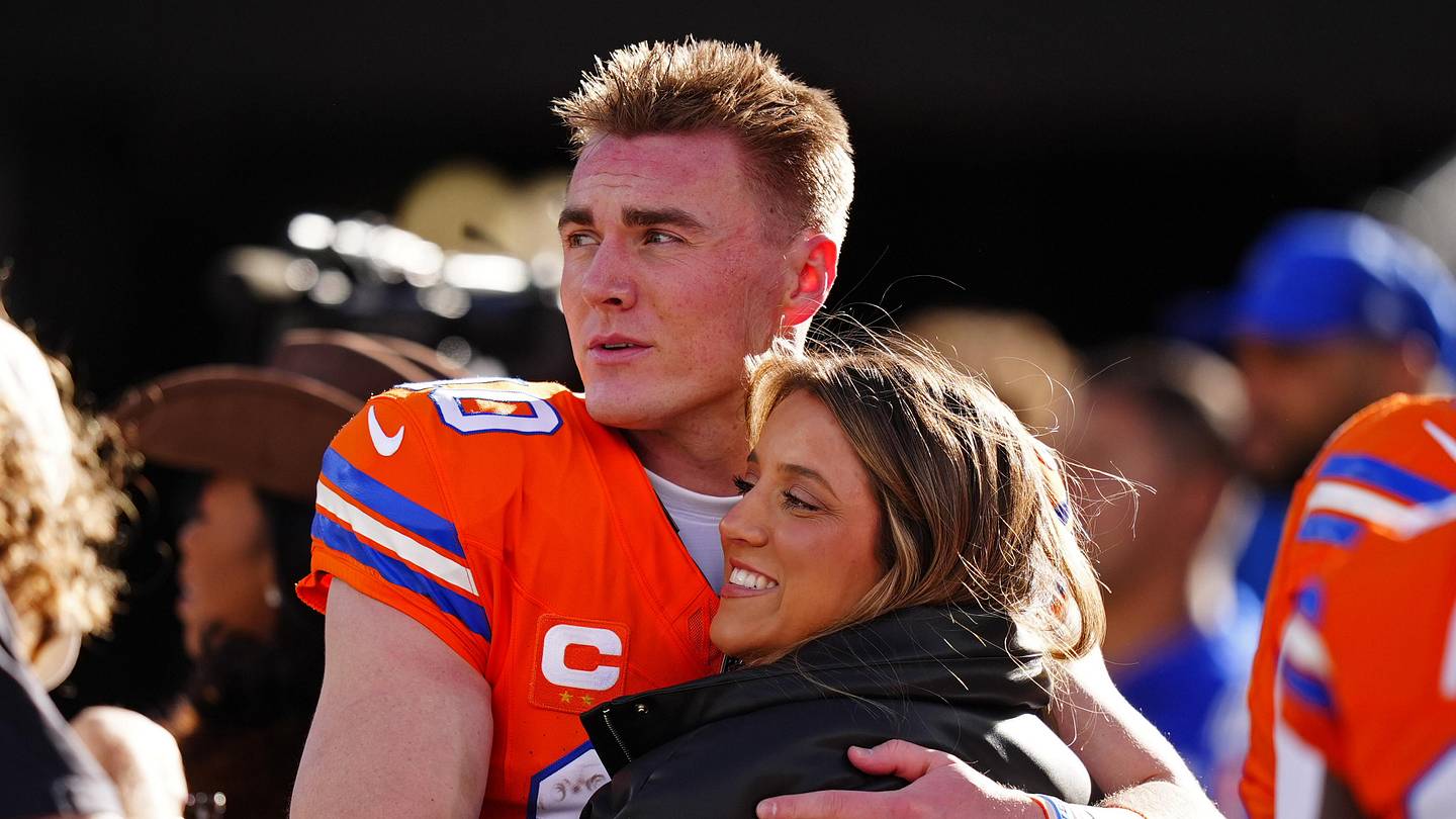 Three Former Oregon Quarterbacks Earn Eye-Catching Rank in NFL