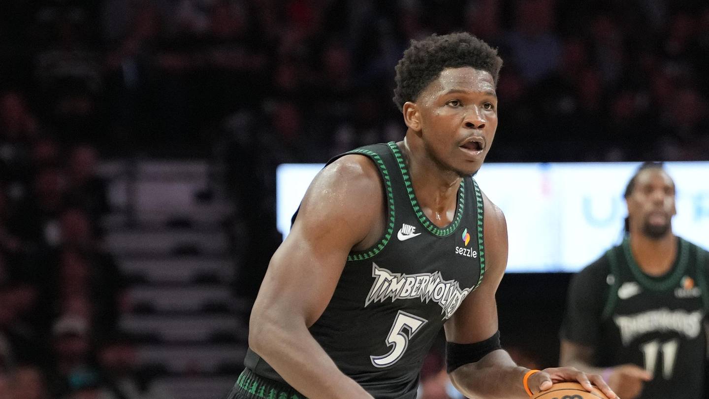 Anthony Edwards' College Coach Calls All-NBA Rejection 'Absolute Joke'