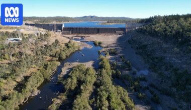 Sunwater chair calls on Queensland government to dump troubled dam rebuild