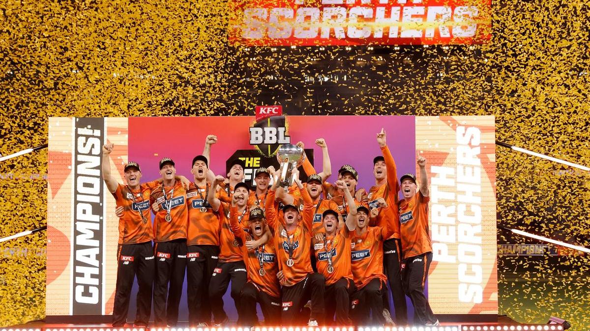 Contract crisis brewing in Australian cricket after Big Bash League privatisation stalls