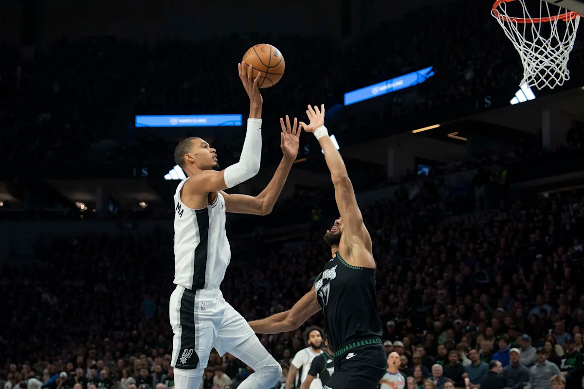 Victor Wembanyama drops 39 points as Spurs take 2-1 lead over Timberwolves