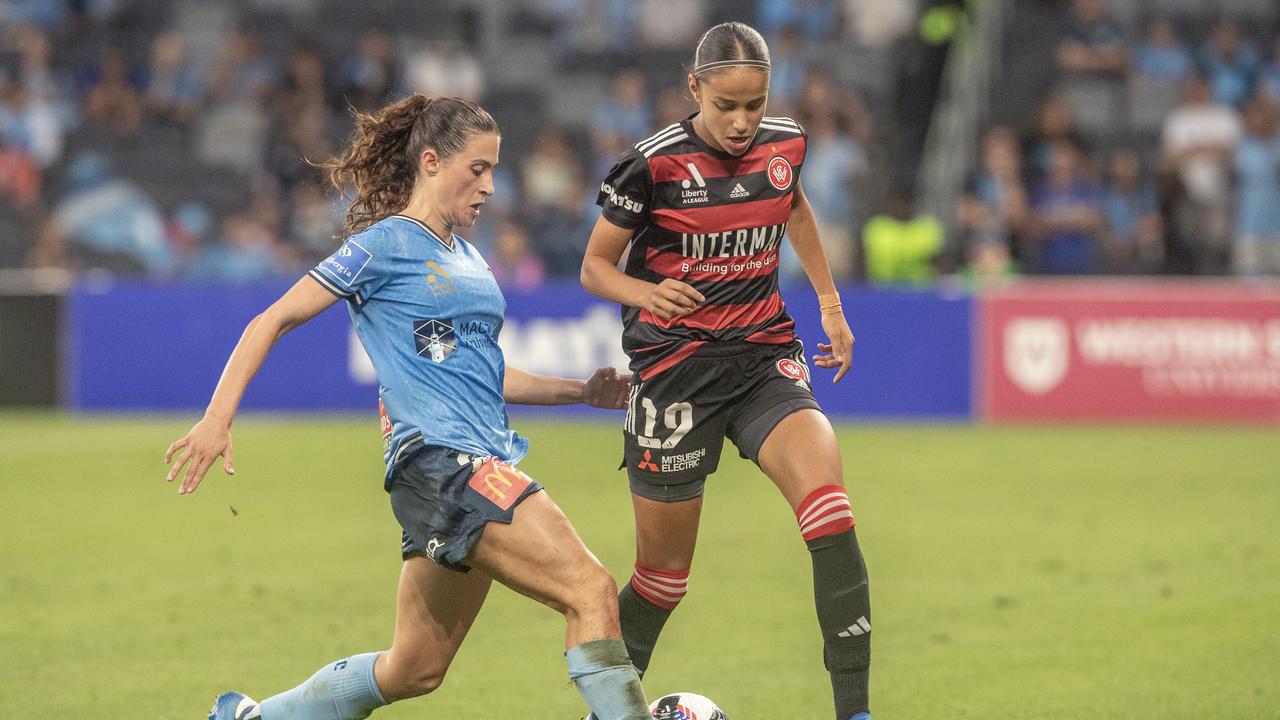 Talia Younis signs new Western Sydney Wanderers contract