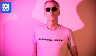 Robert Forster from The Go-Betweens on his debut novel, Songwriters on the Run