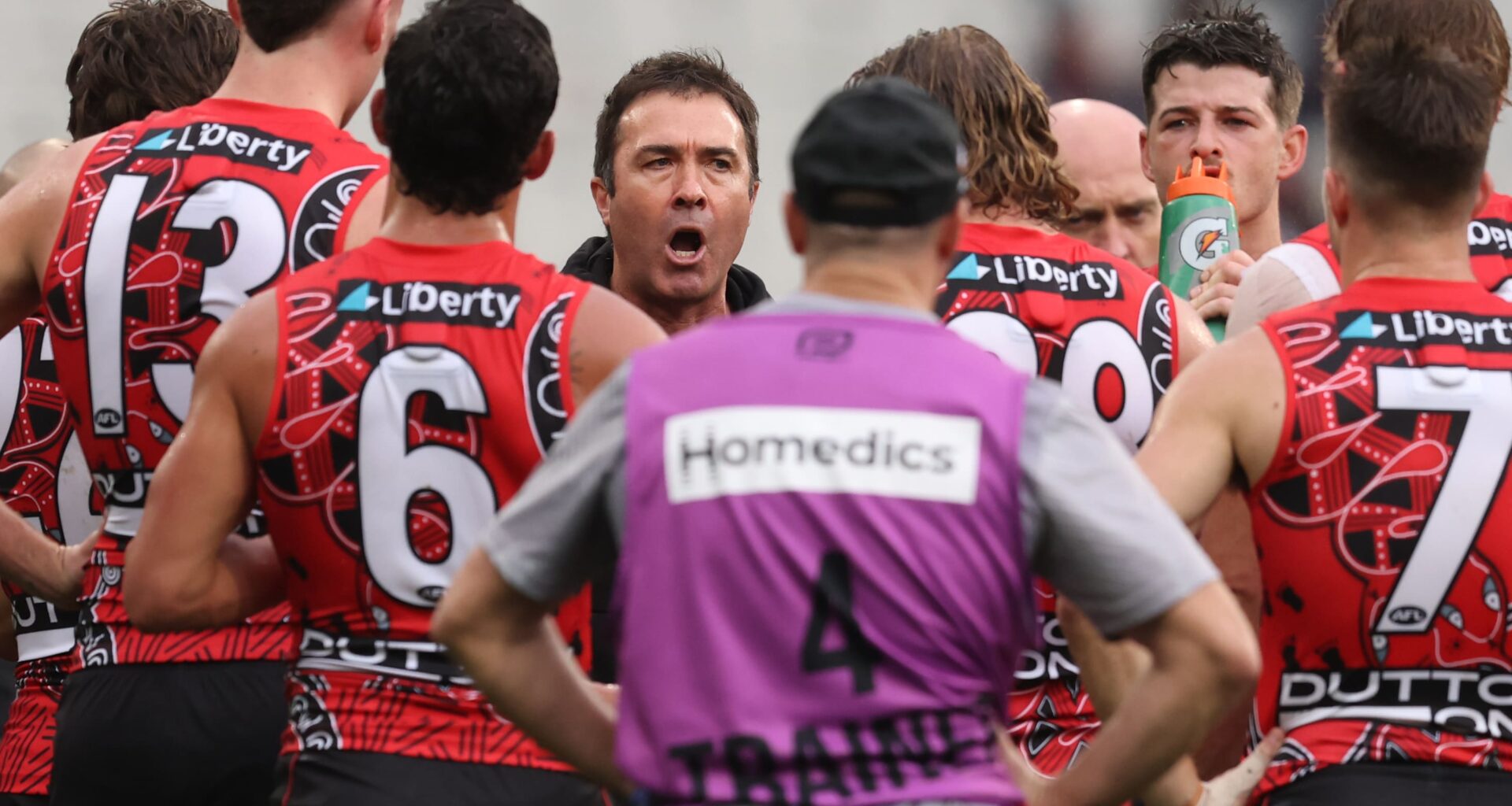 'As poor as I've seen it': Scott puts heat on senior Bombers, Freo 'frustrated' at fade out