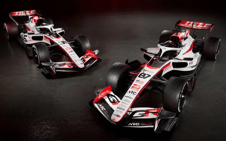 haas f1 team komatsu