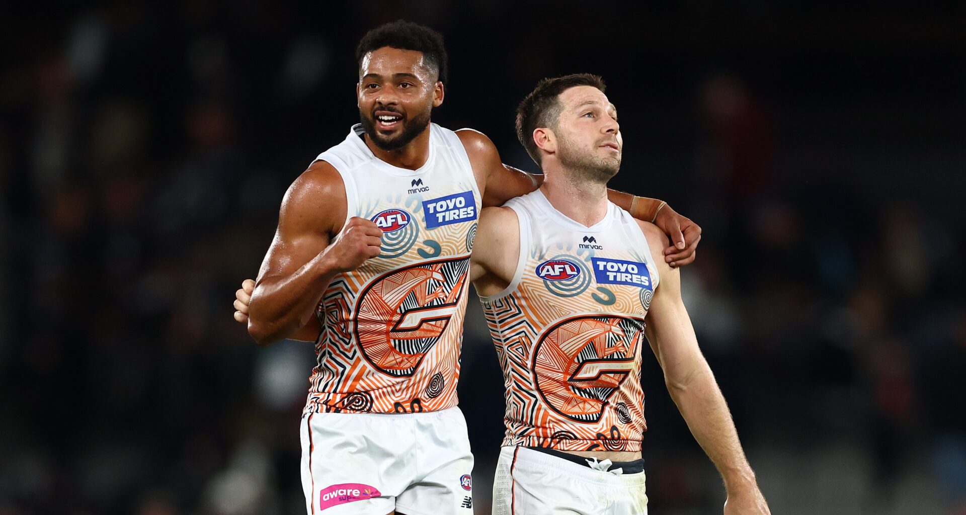 Giant delivers cheeky message to Toby amid Cats links