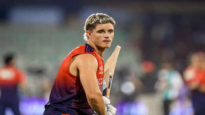 'Take the next plane': Michael Vaughan asks Jacob Bethell to leave IPL before playoffs