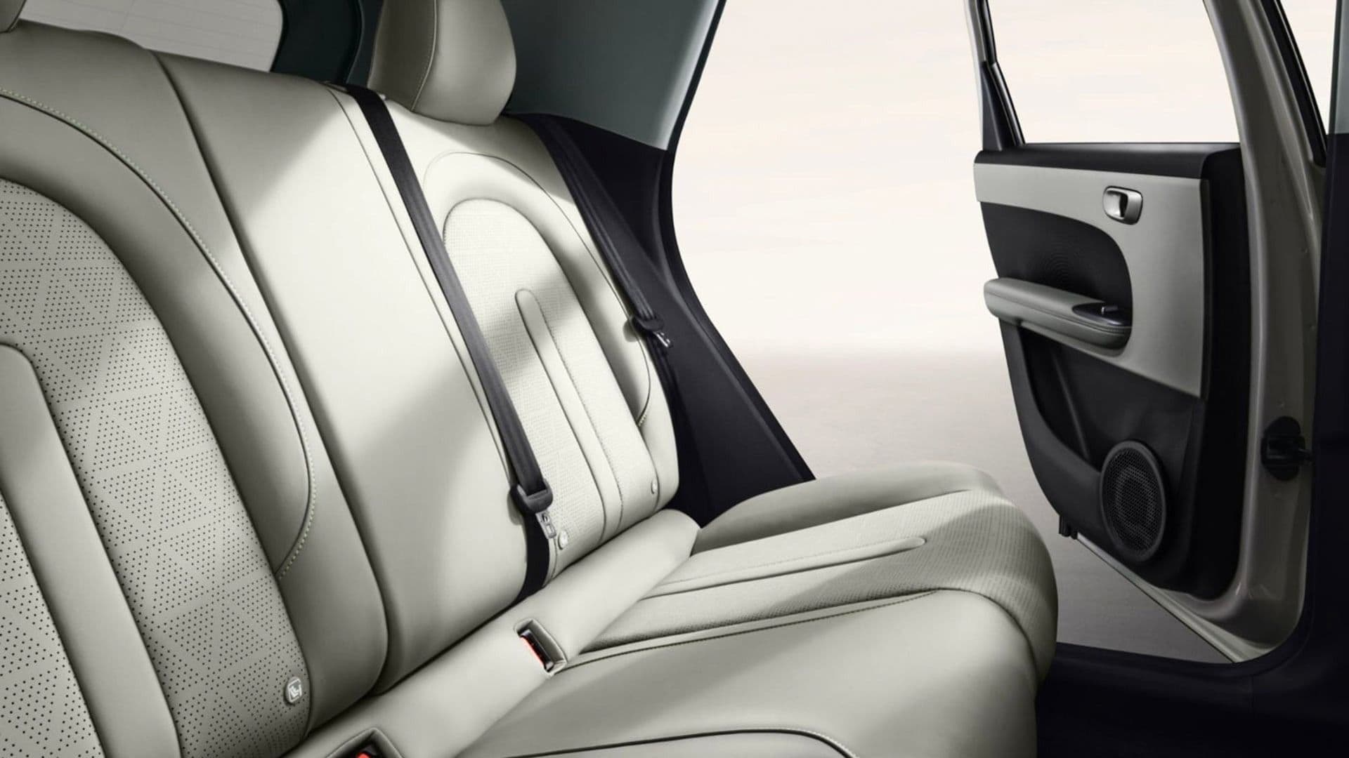Chery Q EV interior