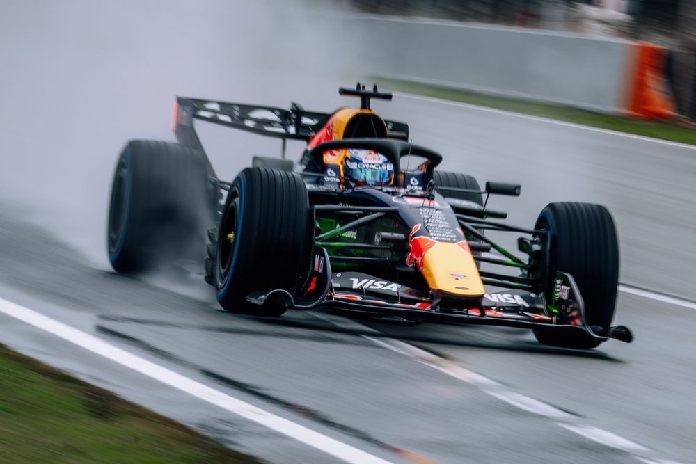 Teams faced damp conditions in the Barcelona shakedown