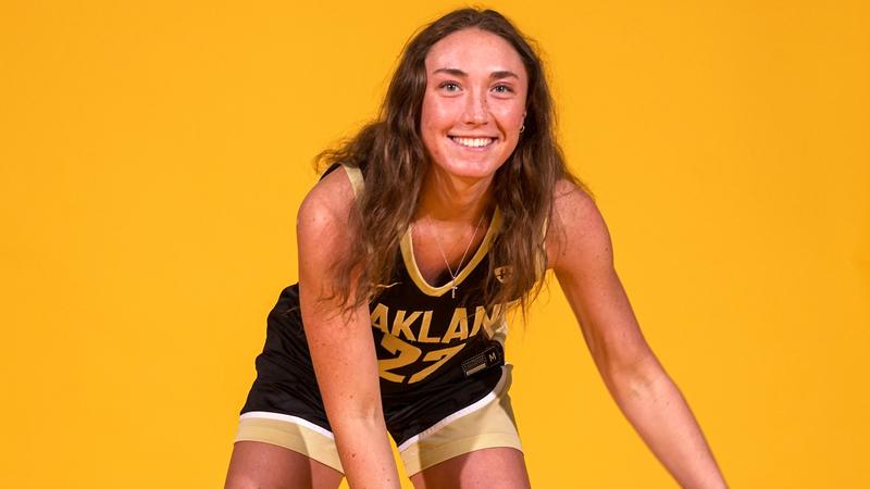Women's Basketball Signs PFW Transfer Ella Riggs