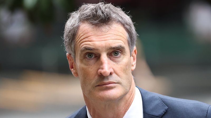 AI executive pleads guilty to assaulting musicians in pub, keeps job