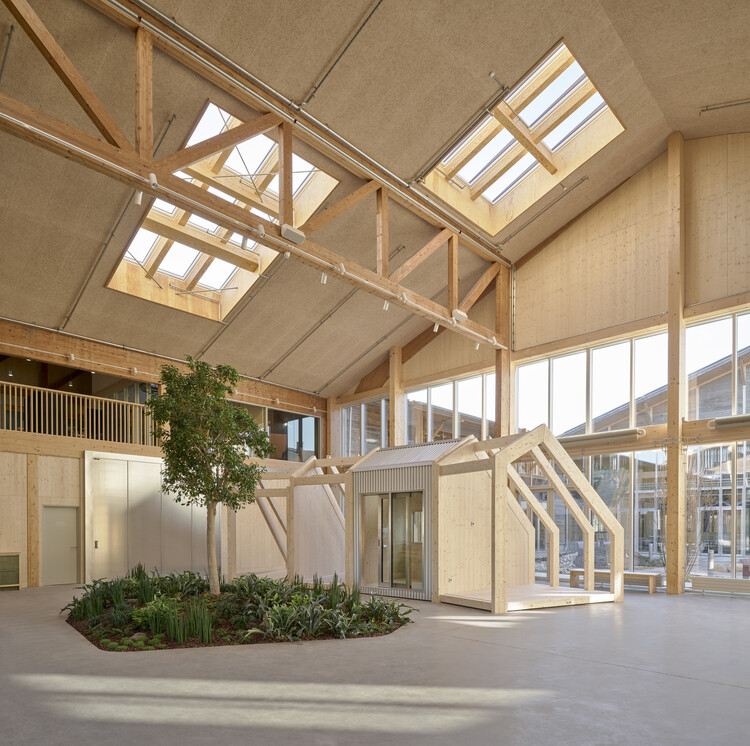 From Warehouse to Innovation Hub: Renovation, Reuse and Human-Centered Design for Lower Environmental Impact - Image 7 of 18
