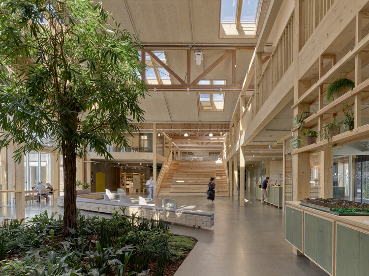 From Warehouse to Innovation Hub: Renovation, Reuse and Human-Centered Design for Lower Environmental Impact - Image 8 of 18
