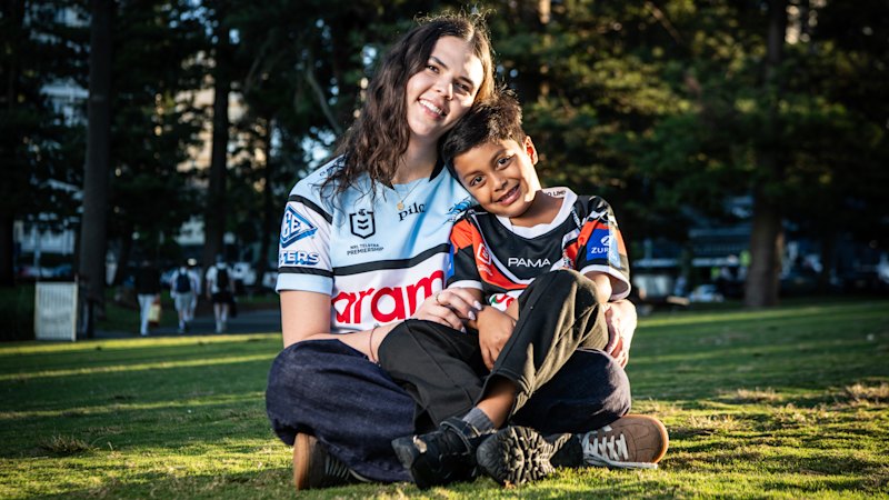 Five-year-old Noah Deguara goes viral after Cronulla defeat
