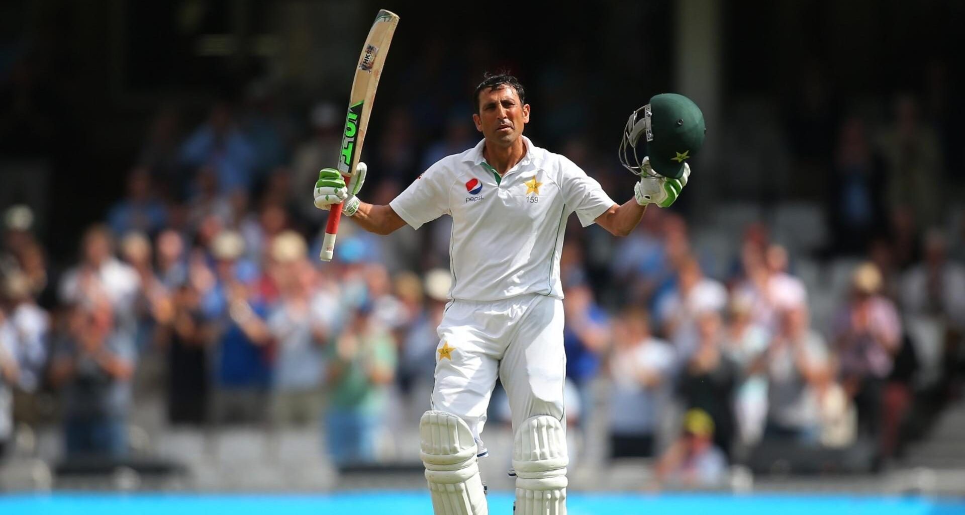 Quiz! Who Has The Most Test Runs For Pakistan?