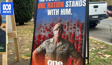 One Nation defends campaign corflutes supporting Ben Roberts-Smith in Farrer by-election campaign