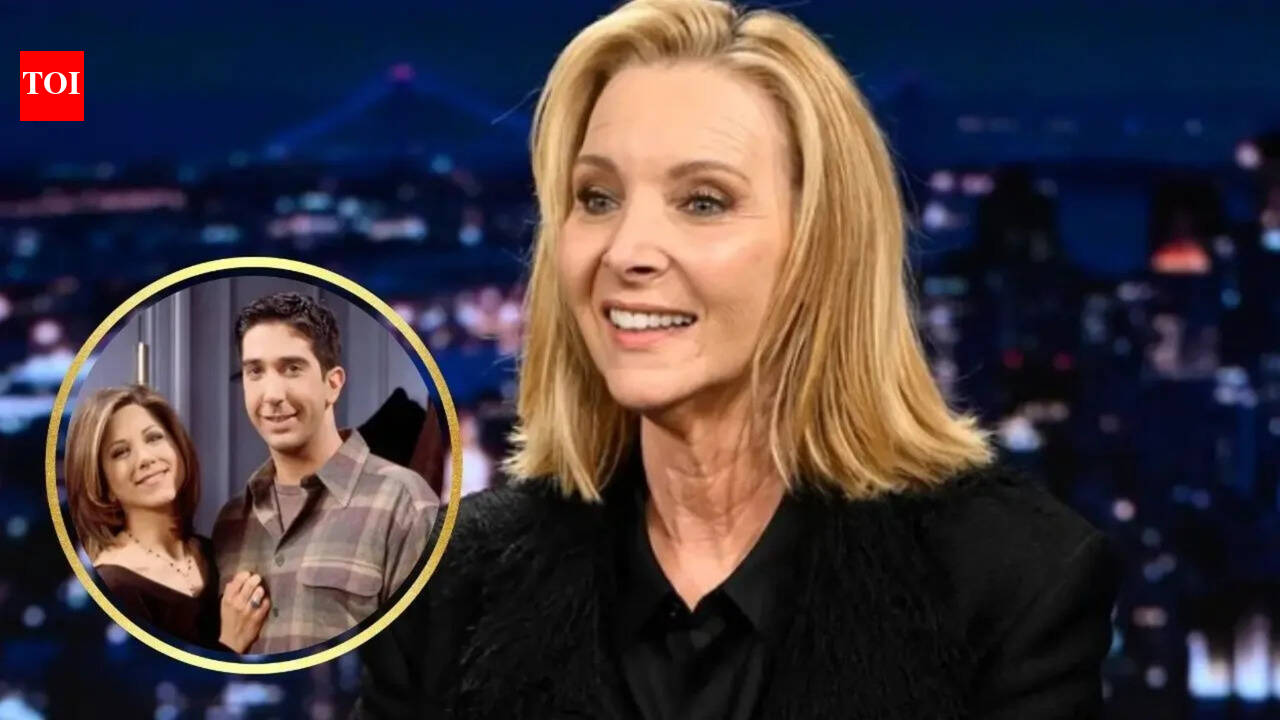 Lisa Kudrow: 'Friends' Lisa Kudrow Defends Ross Geller as 'Bad Boyfriend' in Viral Debate |