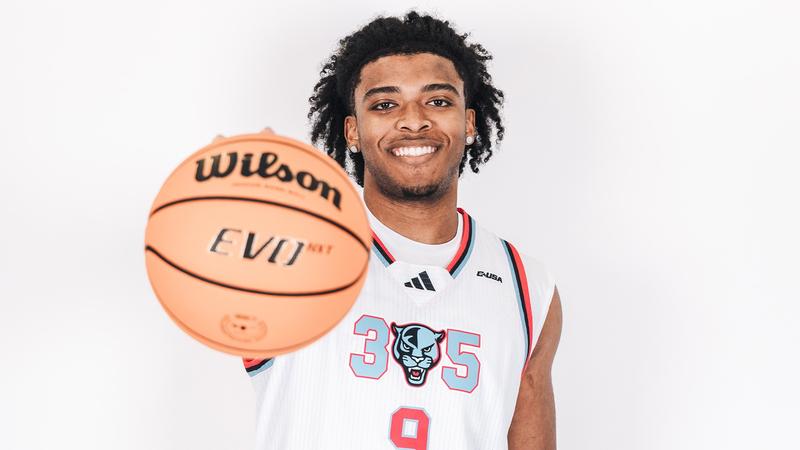 Men's Basketball Inks Kennesaw State Forward Ramone Seals