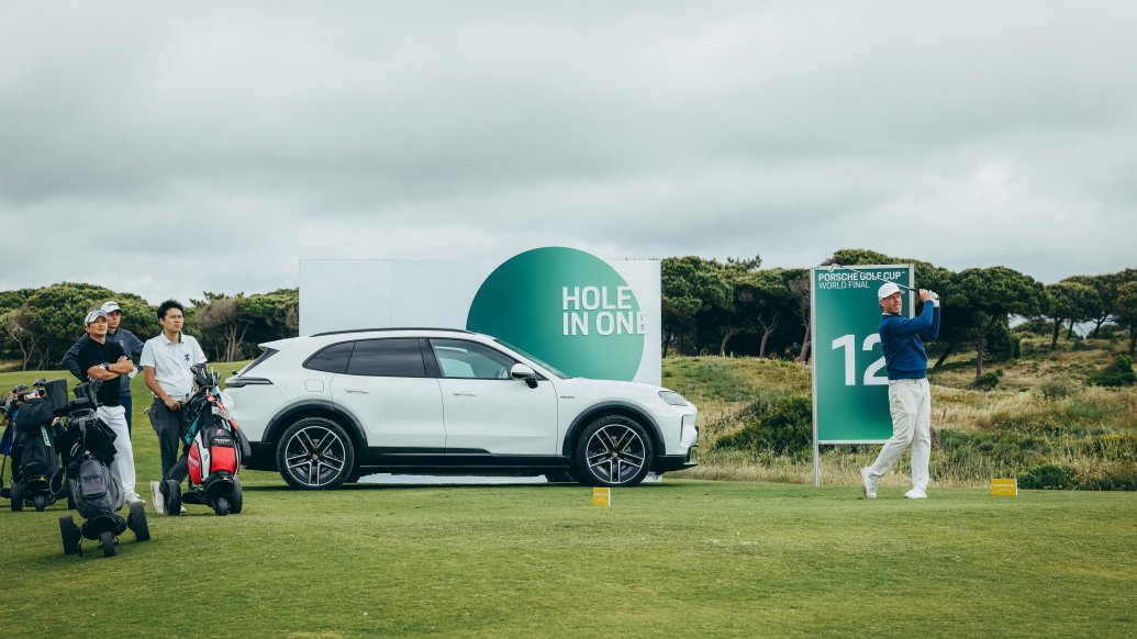 Porsche Golf Cup World Final, Porsche hole-in-one prize: Porsche Cayenne Electric, Oitavos Dunes with Winner Gross Men, Claes Nilsson, Lisbon, Portugal, 2026, Porsche AG