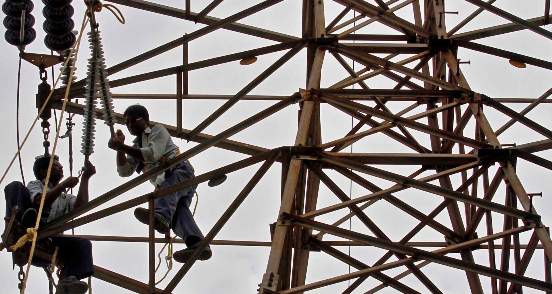 India power companies strained as big users source own electricity