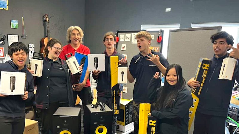 Snoop Dogg’s surprise music move in Melbourne’s west at Warringa Park School