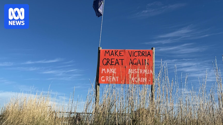 Australian flags flown upside-down as protesters try to 'make Victoria great again'